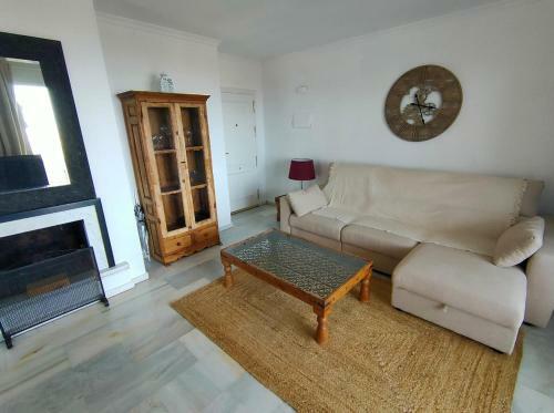 Apartamento Comfy 2br, 2bathroom, Parking, Pool, Sea Views, Elviria Alta