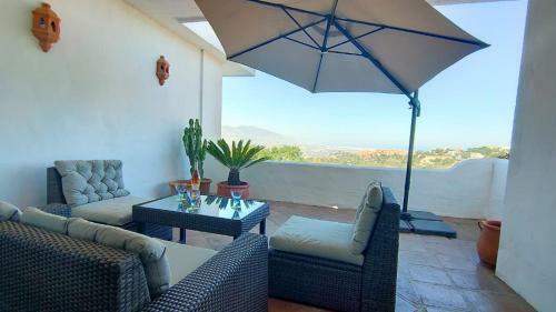Apartamento Comfy 2br, 2bathroom, Parking, Pool, Sea Views, Elviria Alta