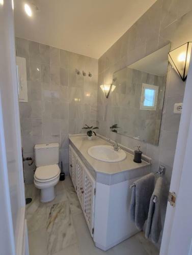 Apartamento Comfy 2br, 2bathroom, Parking, Pool, Sea Views, Elviria Alta