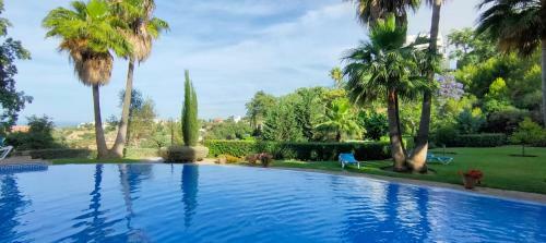 Apartamento Comfy 2br, 2bathroom, Parking, Pool, Sea Views, Elviria Alta