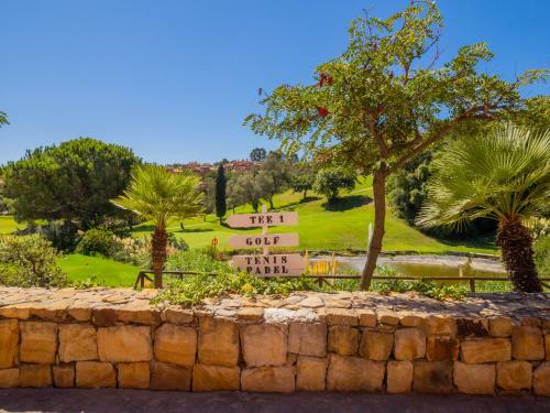 Cubo's Marbella Apartment Golf & Parking