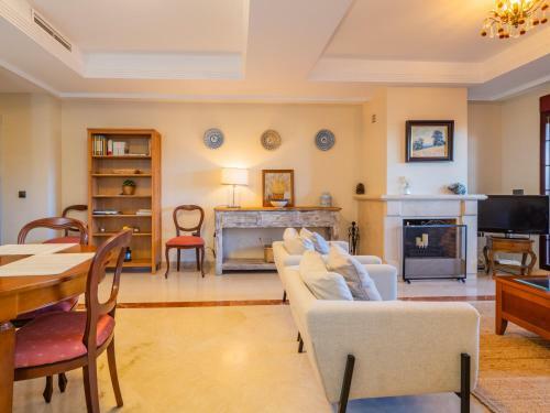 Cubo's Marbella Apartment Golf & Parking