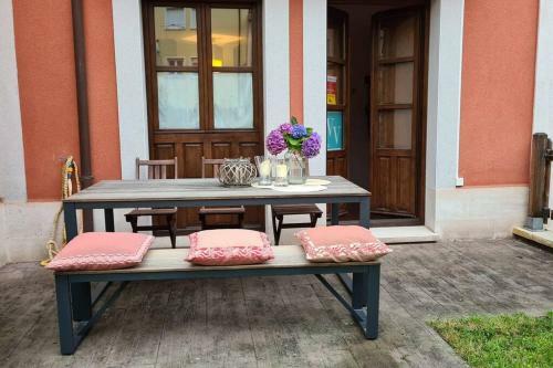 Preciosa Casa Con Jard�n En Nueva De Llanes