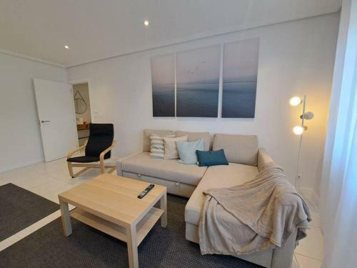 Apartamento Panx�n, A Unos Metros De La Playa.