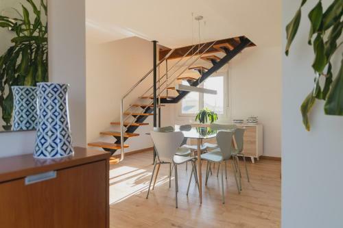 Casa Con Vistas En UNA Ubicaci�n Magnifica
