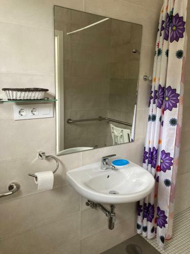 Apartamentos Playa De Nemi�a