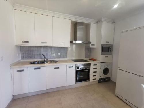 Monteferro, Nigr�n, Chalet Con Finca