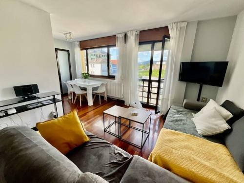 Apartamento R�a Navia El Esp�n 31a01