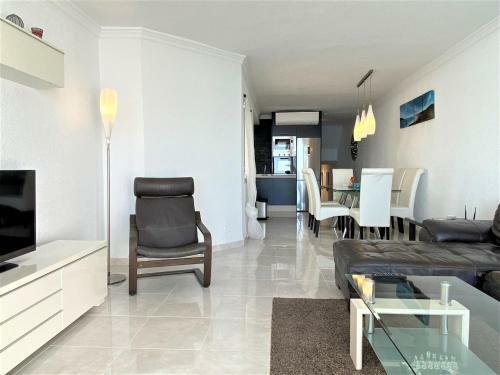 Tuhillo 2d Seaview Apartments Casasol
