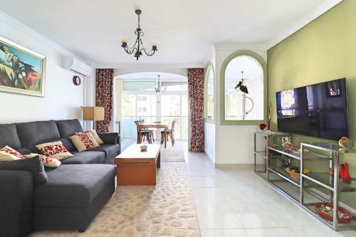 Apartamento 2 Bedroom In Parador With Pool And Seaview