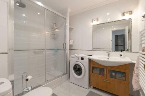 Apartamento 2 Bedroom In Parador With Pool And Seaview
