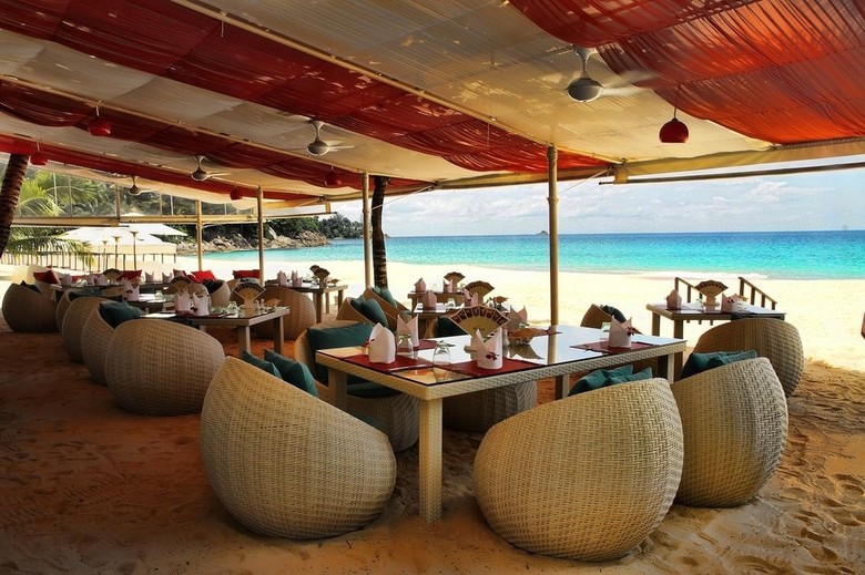 Hotel Andaman White Beach Resort