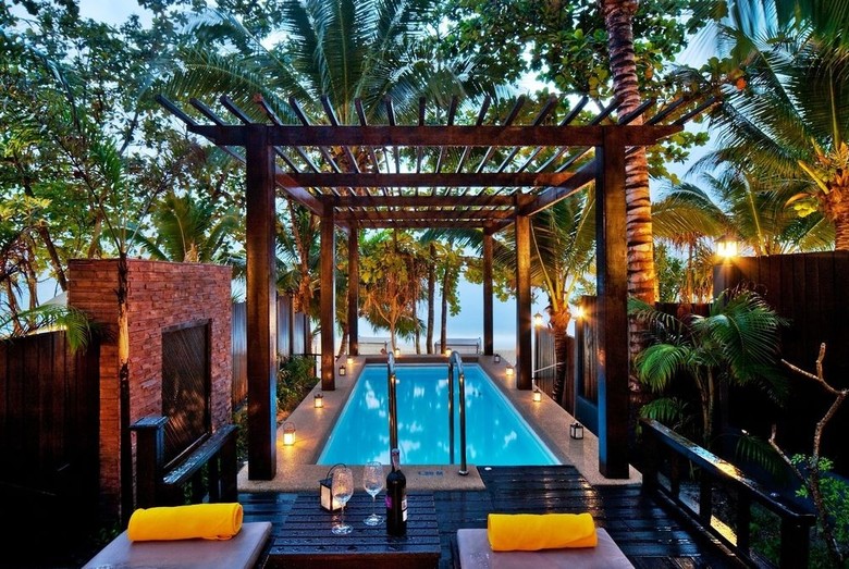 Hotel Andaman White Beach Resort