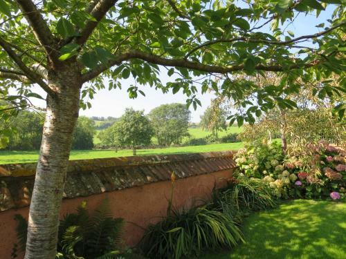 Combe Lancey Farmhouse B&B
