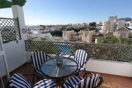 Amplio Apartamento Con Piscina Cerca De La Playa