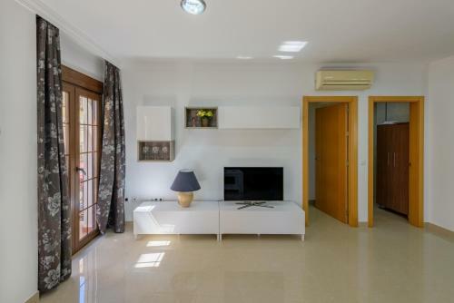 Apartamento C�ntrico Sibarys - 2 Dormitorios- Calle Pintada