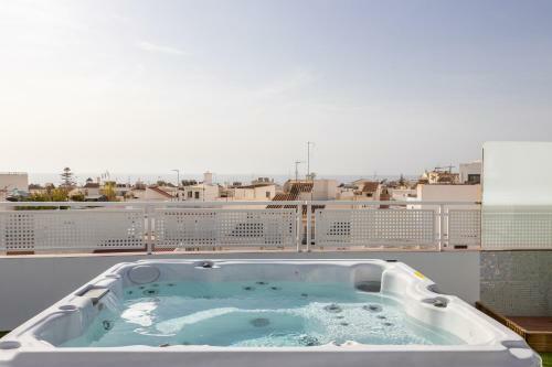 Apartamento Terraza Mar Y Monta�a