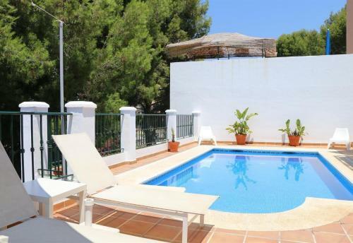 Villa 9 Pers In Burriana Nerja