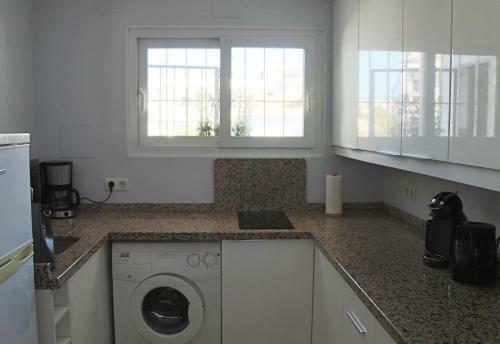 2 Bedroom Apartment Paradorares Ne