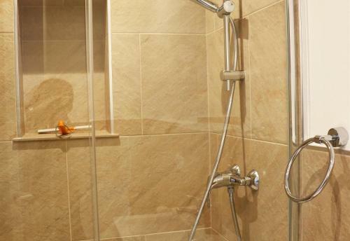 2 Bedroom Apartment Paradorares Ne