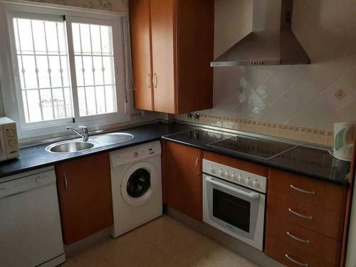 Stunning 2-bed House In Nerja W. Pool, A/c, Garage