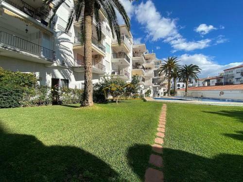 1 Bed Apartment With Sea View