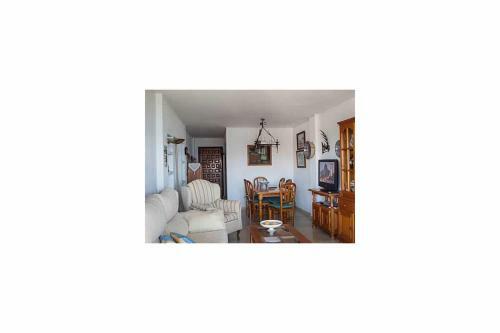 Apartamento En Nerja. Primera L�nea De Playa