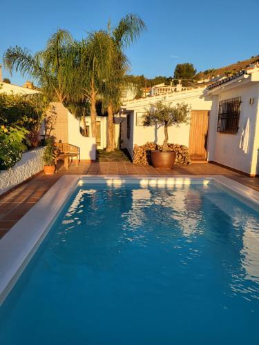 Andalusian Villa With Heated Pool