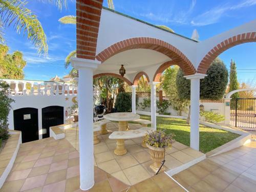 Villa Sandra Al Fresco Apartment