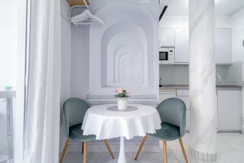 Silver Horizon Luxury Apartment