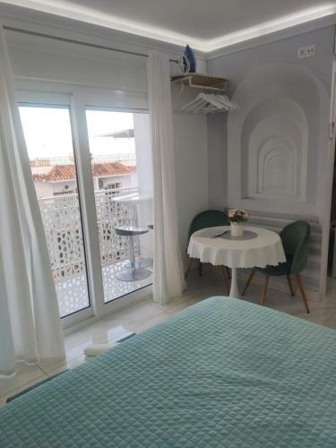Silver Horizon Luxury Apartment