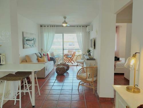 Apartamento Central 2 Bedroom With Sea Views, Acapulco Playa, Nerja