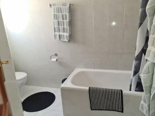 Fantastiskt 6 B�dds Hus I Nerja