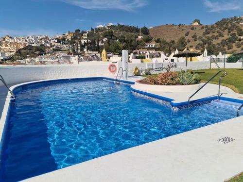 Fantastiskt 6 B�dds Hus I Nerja