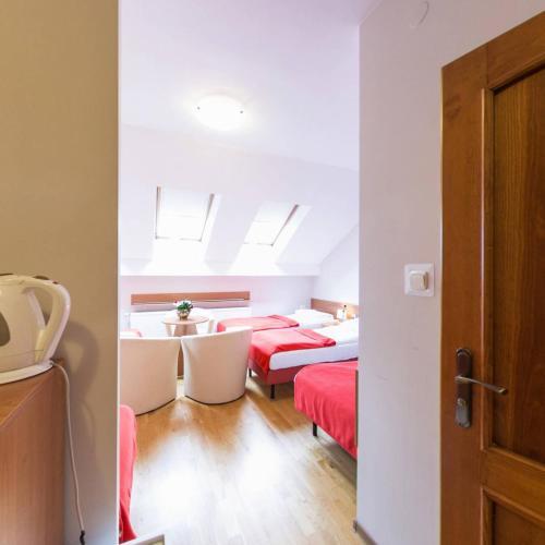 Kajzer Hostel