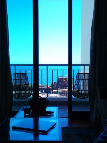 Sea Front Apartment - Princesa D. Am�lia