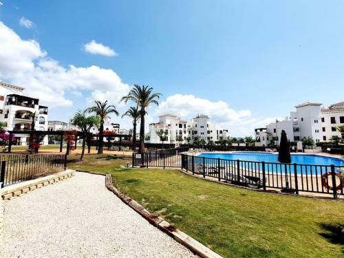Apartamento Ptabaja. A Pie De Piscina En El Valle Golf Resort
