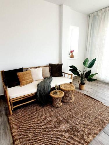Apartamento Ptabaja. A Pie De Piscina En El Valle Golf Resort