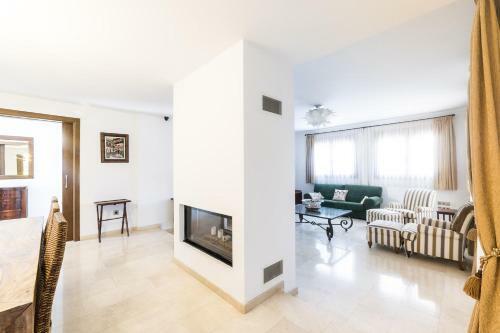 Private Villa Martaver, Swiming Pool, Bbq & Pool Table
