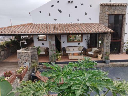 Luxury Colonial Country Villa