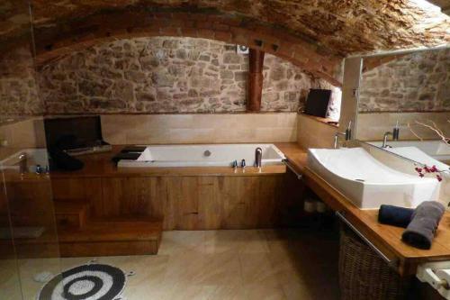 Apartamento Su�te Sant Sebasti� Con Jacuzzi, Sauna Y Jard�n