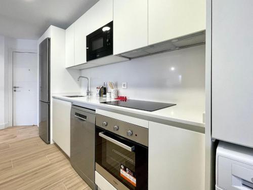Lush Apartment With Pool Near Playa Granada
