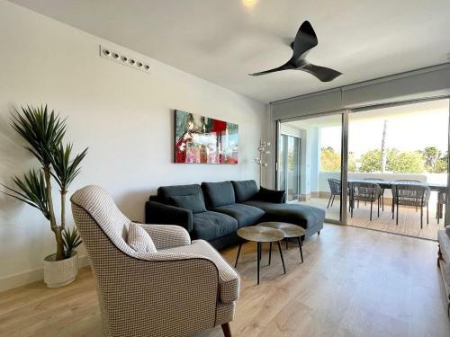 Lush Apartment With Pool Near Playa Granada