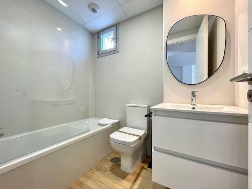 Lush Apartment With Pool Near Playa Granada