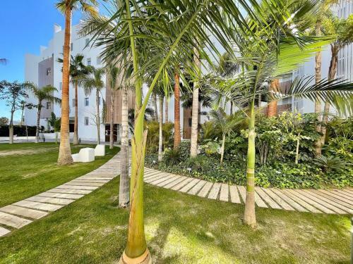 Lush Apartment With Pool Near Playa Granada