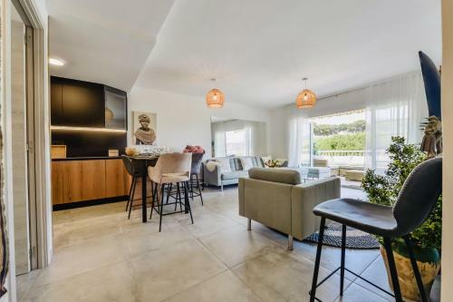 Luxury Apartment Seaside Bay