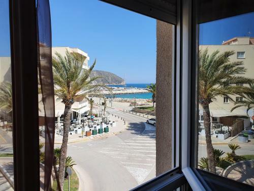 Espacioso Apartamento En Primera L�nea Del Mar
