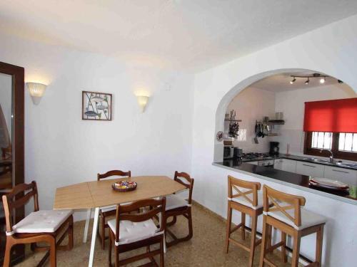 Casa Moraira, 3 Dormitorios, 6 Personas - Es-216-18
