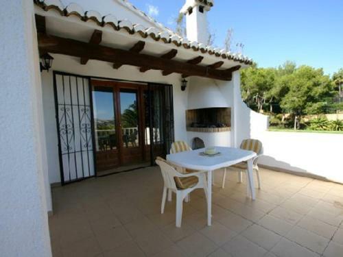 Villa Moraira, 5 Dormitorios, 10 Personas - Es-216-4