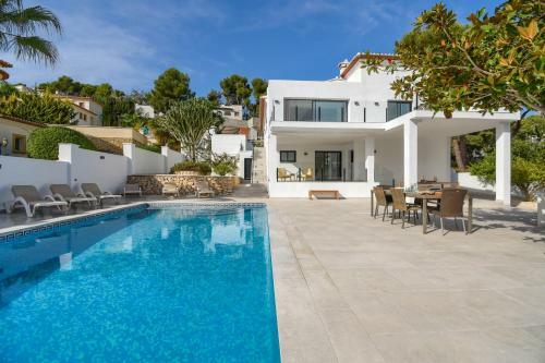 Villa Graham Holiday Rentals - Magnolia